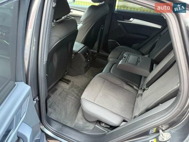 Серый Ауди Ку 5, объемом двигателя 1.97 л и пробегом 35 тыс. км за 59990 $, фото 15 на Automoto.ua