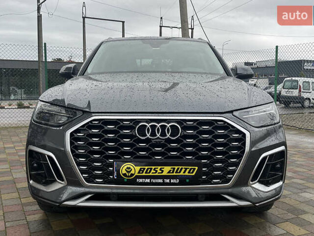 Серый Ауди Ку 5, объемом двигателя 1.98 л и пробегом 41 тыс. км за 37999 $, фото 1 на Automoto.ua