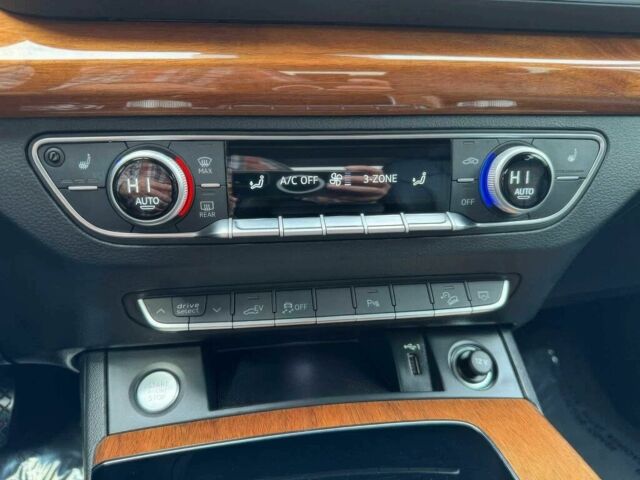 Сірий Ауді Ку 5, об'ємом двигуна 2 л та пробігом 30 тис. км за 27200 $, фото 11 на Automoto.ua