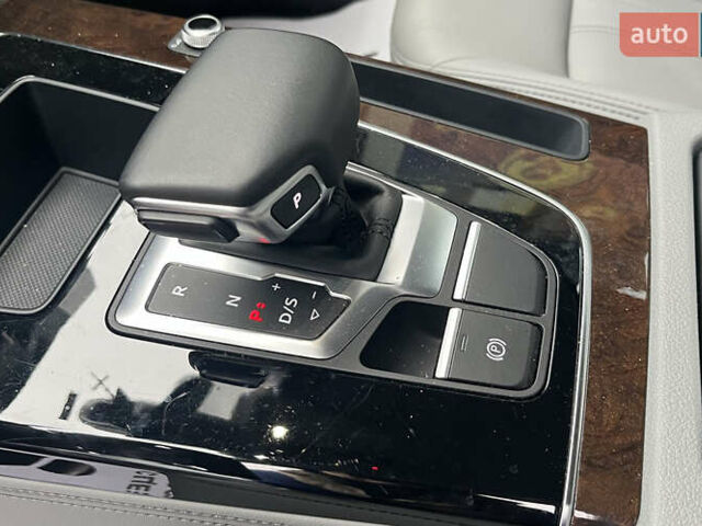 Серый Ауди Ку 5, объемом двигателя 1.98 л и пробегом 41 тыс. км за 37999 $, фото 14 на Automoto.ua