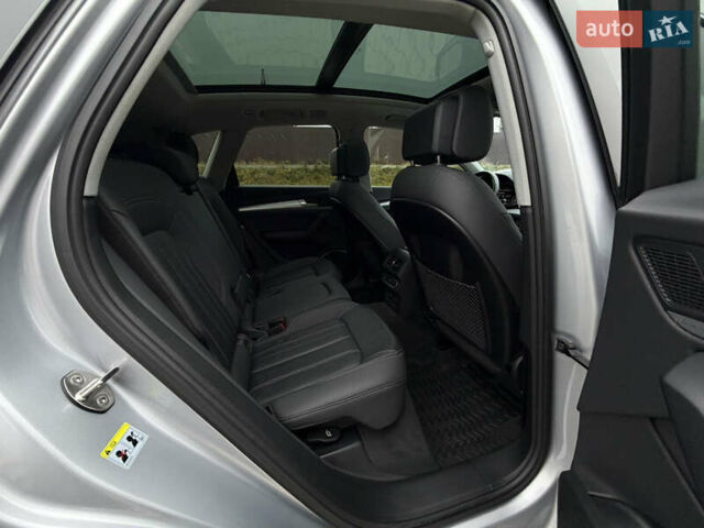 Серый Ауди Ку 5, объемом двигателя 2 л и пробегом 46 тыс. км за 33900 $, фото 39 на Automoto.ua