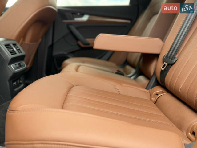 Сірий Ауді Ку 5, об'ємом двигуна 2 л та пробігом 23 тис. км за 39900 $, фото 145 на Automoto.ua