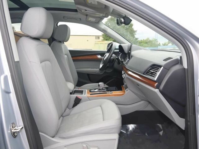 Серый Ауди Ку 5, объемом двигателя 2 л и пробегом 26 тыс. км за 20000 $, фото 5 на Automoto.ua