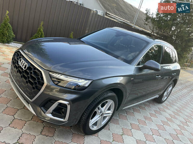 Серый Ауди Ку 5, объемом двигателя 1.97 л и пробегом 51 тыс. км за 55500 $, фото 3 на Automoto.ua