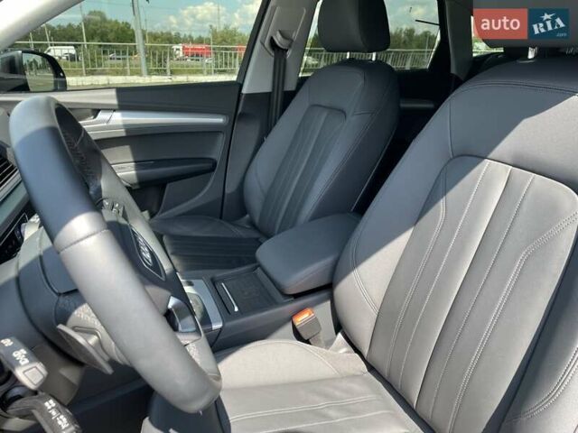 Ауди Ку 5 2022 в Киеве на Automoto.ua Серый Ауди Ку 5, объемом двигателя 1.97 л и пробегом 30 тыс. км за 55500 $, фото 29 на Automoto.ua