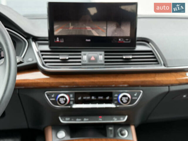 Сірий Ауді Ку 5, об'ємом двигуна 2 л та пробігом 23 тис. км за 39900 $, фото 105 на Automoto.ua