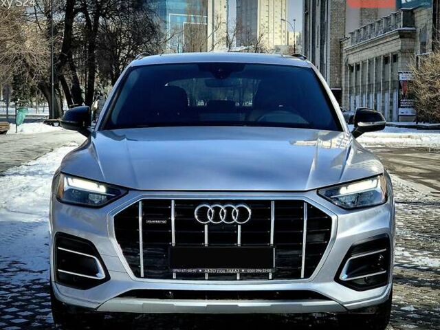 Серый Ауди Ку 5, объемом двигателя 1.98 л и пробегом 21 тыс. км за 38100 $, фото 1 на Automoto.ua