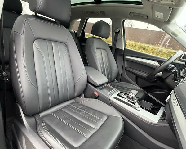 Серый Ауди Ку 5, объемом двигателя 2 л и пробегом 46 тыс. км за 33900 $, фото 45 на Automoto.ua