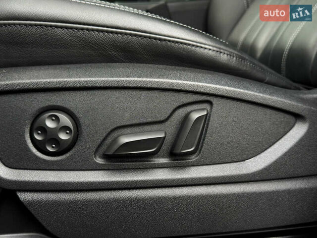 Серый Ауди Ку 5, объемом двигателя 1.98 л и пробегом 10 тыс. км за 42000 $, фото 17 на Automoto.ua