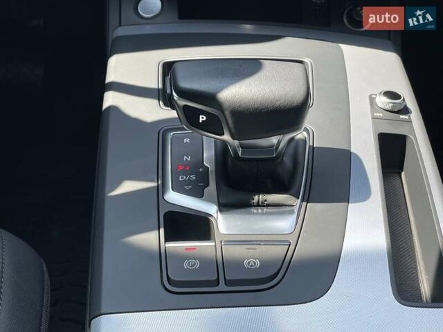 Ауди Ку 5 2022 в Киеве на Automoto.ua Серый Ауди Ку 5, объемом двигателя 1.97 л и пробегом 30 тыс. км за 55500 $, фото 19 на Automoto.ua