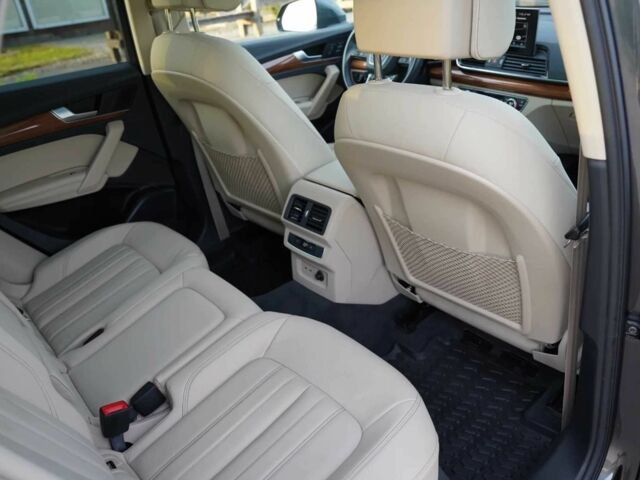 Серый Ауди Ку 5, объемом двигателя 2 л и пробегом 67 тыс. км за 27000 $, фото 14 на Automoto.ua