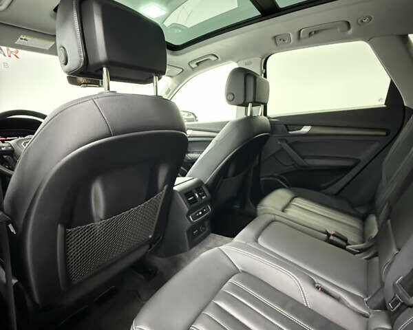 Серый Ауди Ку 5, объемом двигателя 1.98 л и пробегом 39 тыс. км за 44900 $, фото 27 на Automoto.ua