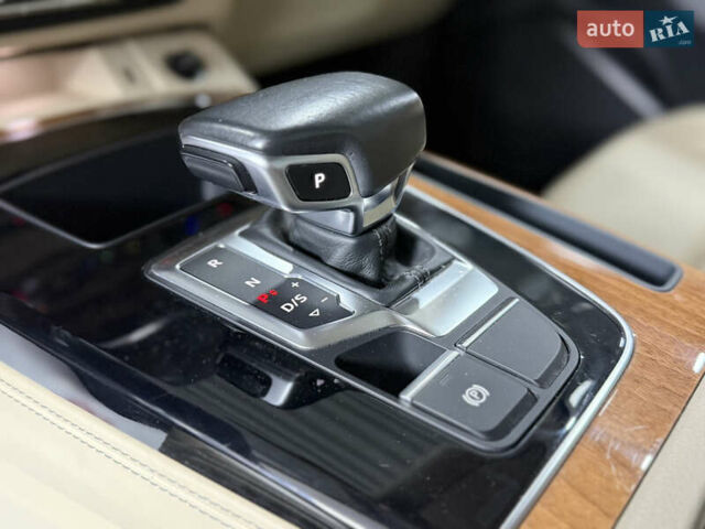 Серый Ауди Ку 5, объемом двигателя 1.98 л и пробегом 3 тыс. км за 34700 $, фото 41 на Automoto.ua