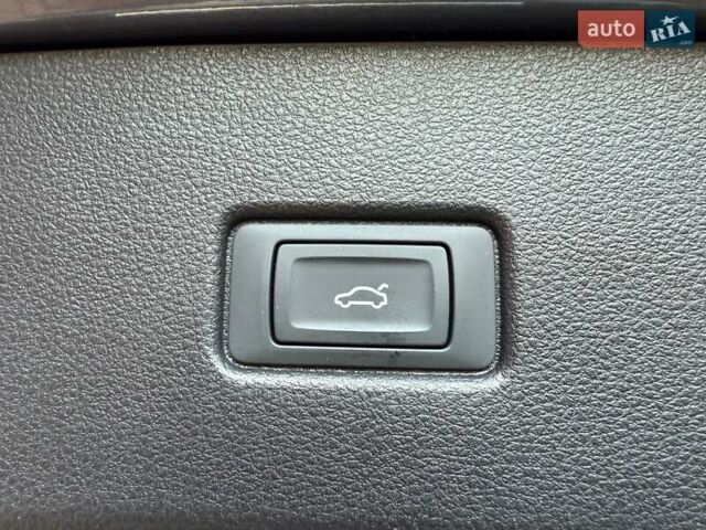 Серый Ауди Ку 5, объемом двигателя 1.97 л и пробегом 35 тыс. км за 59990 $, фото 14 на Automoto.ua