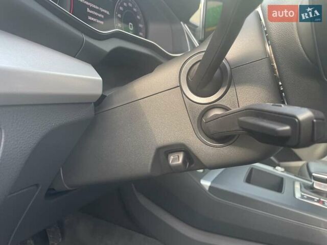 Сірий Ауді Ку 5, об'ємом двигуна 1.97 л та пробігом 27 тис. км за 59000 $, фото 16 на Automoto.ua