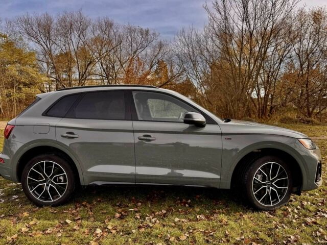 Серый Ауди Ку 5, объемом двигателя 2 л и пробегом 30 тыс. км за 23500 $, фото 2 на Automoto.ua