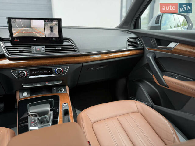 Сірий Ауді Ку 5, об'ємом двигуна 2 л та пробігом 23 тис. км за 39900 $, фото 100 на Automoto.ua