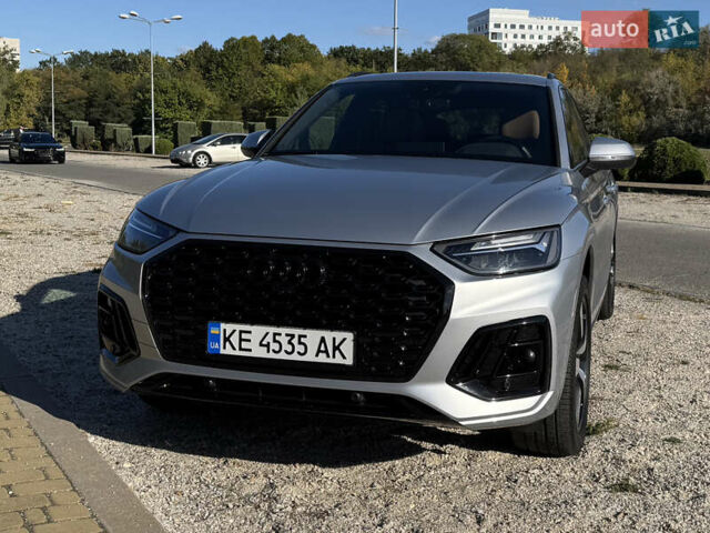 Ауди Ку 5 2022 в Днепре (Днепропетровске) на Automoto.ua Серый Ауди Ку 5, объемом двигателя 2 л и пробегом 22 тыс. км за 47000 $, фото 2 на Automoto.ua