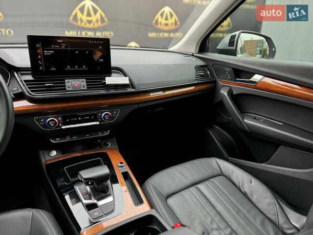 Серый Ауди Ку 5, объемом двигателя 1.98 л и пробегом 10 тыс. км за 42000 $, фото 21 на Automoto.ua