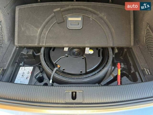 Сірий Ауді Ку 5, об'ємом двигуна 1.98 л та пробігом 66 тис. км за 39000 $, фото 9 на Automoto.ua