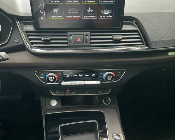 Серый Ауди Ку 5, объемом двигателя 1.98 л и пробегом 34 тыс. км за 40500 $, фото 38 на Automoto.ua