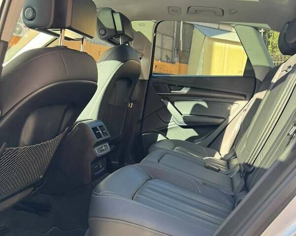 Сірий Ауді Ку 5, об'ємом двигуна 1.98 л та пробігом 66 тис. км за 39000 $, фото 7 на Automoto.ua