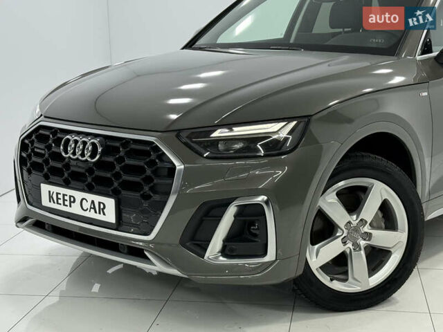 Серый Ауди Ку 5, объемом двигателя 1.98 л и пробегом 39 тыс. км за 44900 $, фото 2 на Automoto.ua