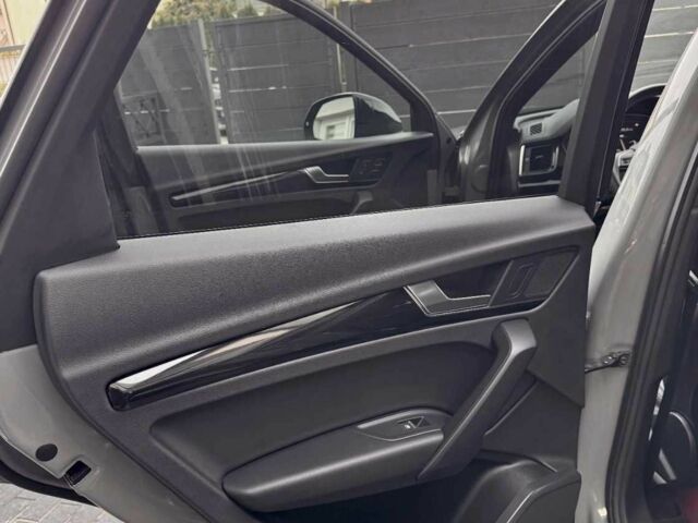 Серый Ауди Ку 5, объемом двигателя 2 л и пробегом 30 тыс. км за 23500 $, фото 18 на Automoto.ua