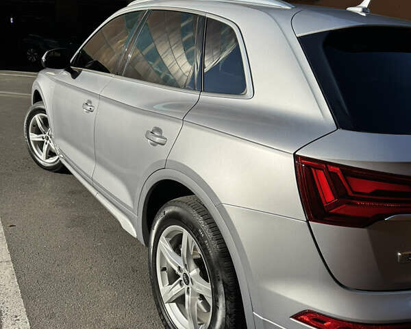 Ауді Ку 5 2022 у Одесі на Automoto.ua Сірий Ауді Ку 5, об'ємом двигуна 2 л та пробігом 48 тис. км за 52500 $, фото 3 на Automoto.ua