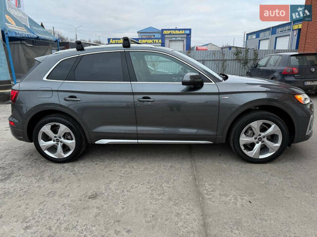 Серый Ауди Ку 5, объемом двигателя 1.98 л и пробегом 67 тыс. км за 40500 $, фото 4 на Automoto.ua