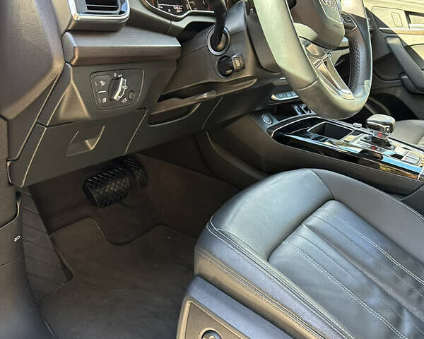 Ауді Ку 5 2022 у Одесі на Automoto.ua Сірий Ауді Ку 5, об'ємом двигуна 2 л та пробігом 48 тис. км за 52500 $, фото 10 на Automoto.ua