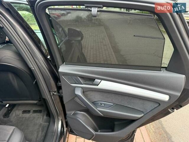 Серый Ауди Ку 5, объемом двигателя 1.97 л и пробегом 35 тыс. км за 59990 $, фото 40 на Automoto.ua