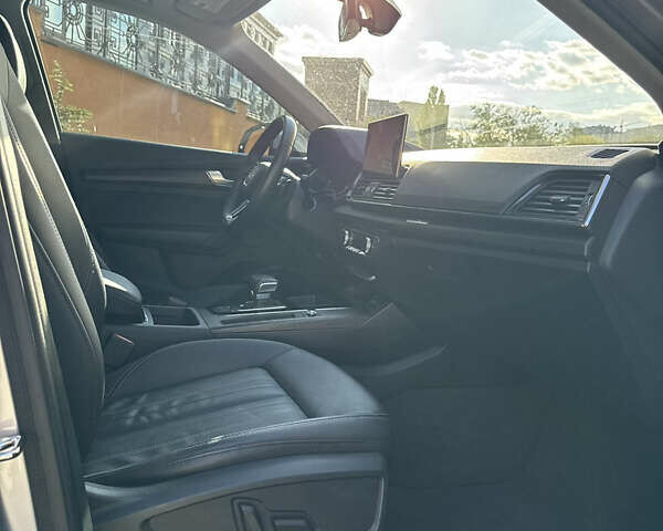 Ауді Ку 5 2022 у Одесі на Automoto.ua Сірий Ауді Ку 5, об'ємом двигуна 2 л та пробігом 48 тис. км за 52500 $, фото 12 на Automoto.ua