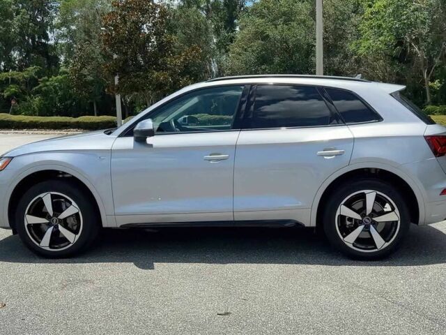 Сірий Ауді Ку 5, об'ємом двигуна 2 л та пробігом 28 тис. км за 10000 $, фото 3 на Automoto.ua