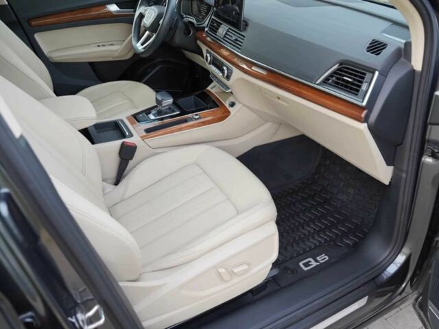 Серый Ауди Ку 5, объемом двигателя 2 л и пробегом 67 тыс. км за 27000 $, фото 16 на Automoto.ua