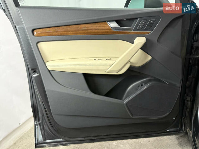 Серый Ауди Ку 5, объемом двигателя 1.98 л и пробегом 3 тыс. км за 34700 $, фото 32 на Automoto.ua