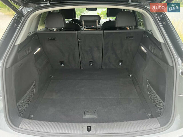 Сірий Ауді Ку 5, об'ємом двигуна 1.98 л та пробігом 38 тис. км за 37500 $, фото 12 на Automoto.ua