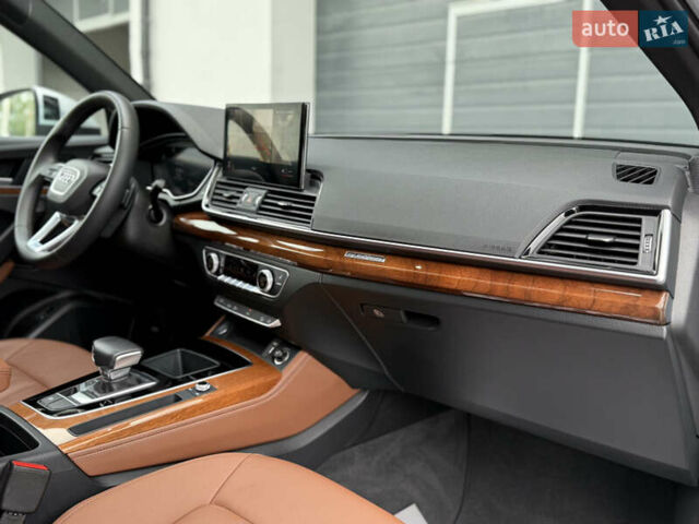 Сірий Ауді Ку 5, об'ємом двигуна 2 л та пробігом 23 тис. км за 39900 $, фото 92 на Automoto.ua