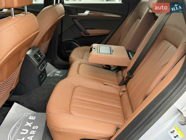 Сірий Ауді Ку 5, об'ємом двигуна 2 л та пробігом 23 тис. км за 39900 $, фото 142 на Automoto.ua