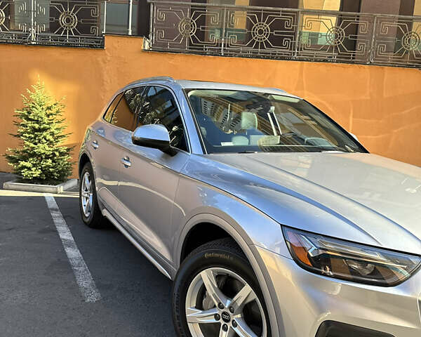 Ауді Ку 5 2022 у Одесі на Automoto.ua Сірий Ауді Ку 5, об'ємом двигуна 2 л та пробігом 48 тис. км за 52500 $, фото 1 на Automoto.ua