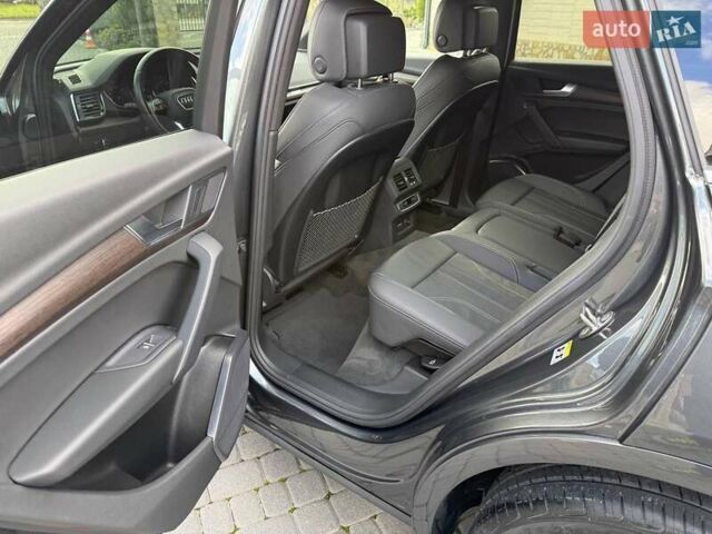 Серый Ауди Ку 5, объемом двигателя 1.98 л и пробегом 51 тыс. км за 37300 $, фото 22 на Automoto.ua