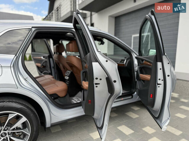 Сірий Ауді Ку 5, об'ємом двигуна 2 л та пробігом 23 тис. км за 39900 $, фото 154 на Automoto.ua