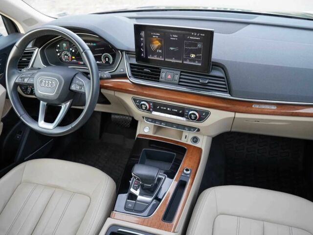 Серый Ауди Ку 5, объемом двигателя 2 л и пробегом 67 тыс. км за 27000 $, фото 17 на Automoto.ua