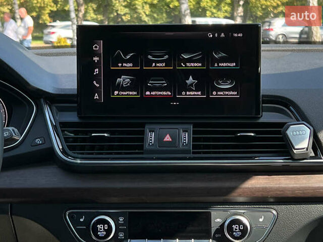 Серый Ауди Ку 5, объемом двигателя 2 л и пробегом 4 тыс. км за 57999 $, фото 16 на Automoto.ua