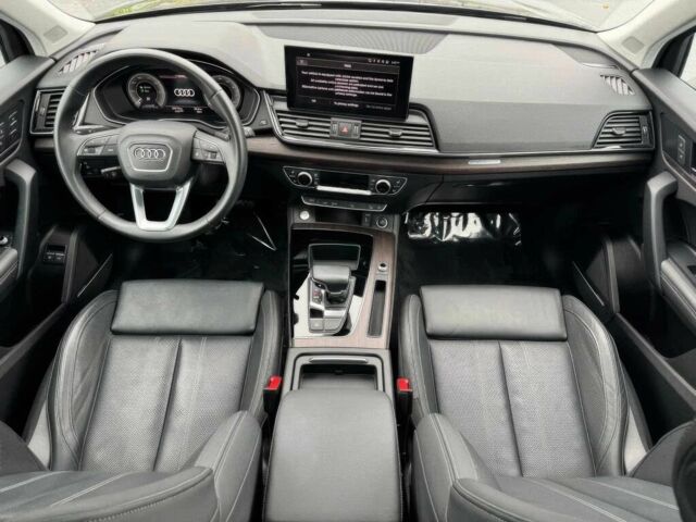 Сірий Ауді Ку 5, об'ємом двигуна 2 л та пробігом 28 тис. км за 27200 $, фото 9 на Automoto.ua