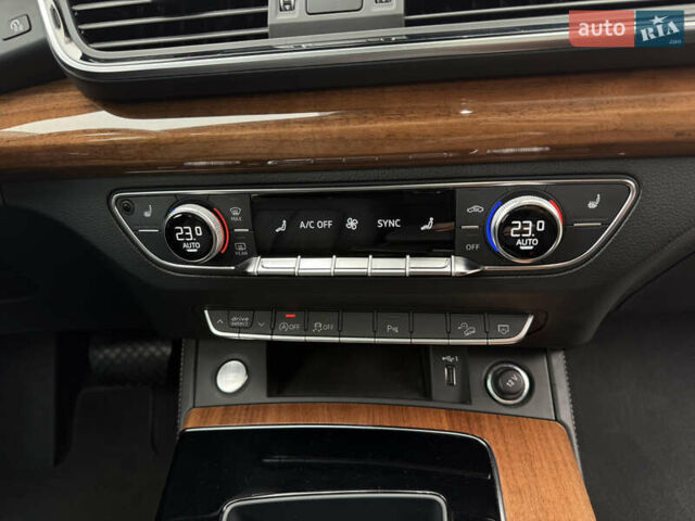 Серый Ауди Ку 5, объемом двигателя 1.98 л и пробегом 51 тыс. км за 37500 $, фото 26 на Automoto.ua