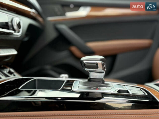 Сірий Ауді Ку 5, об'ємом двигуна 2 л та пробігом 23 тис. км за 39900 $, фото 68 на Automoto.ua