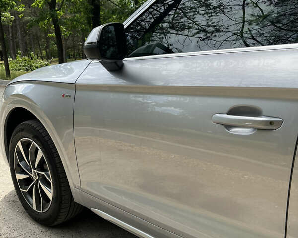 Серый Ауди Ку 5, объемом двигателя 1.98 л и пробегом 34 тыс. км за 40500 $, фото 11 на Automoto.ua