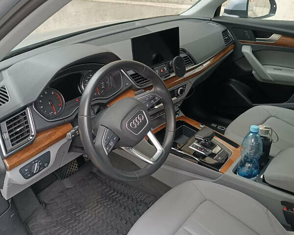 Серый Ауди Ку 5, объемом двигателя 1.98 л и пробегом 25 тыс. км за 36500 $, фото 4 на Automoto.ua