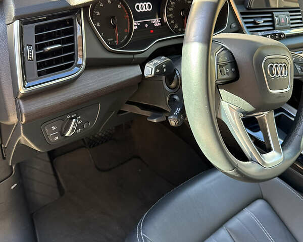 Ауді Ку 5 2022 у Одесі на Automoto.ua Сірий Ауді Ку 5, об'ємом двигуна 2 л та пробігом 48 тис. км за 52500 $, фото 9 на Automoto.ua